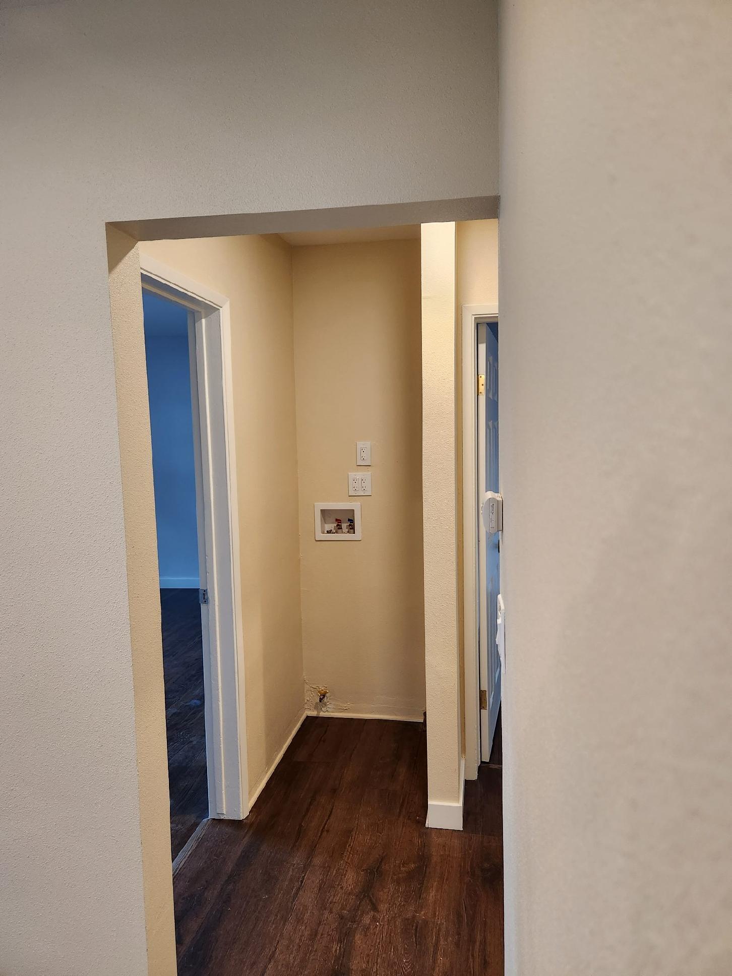 Building Photo - 914 N Olive St