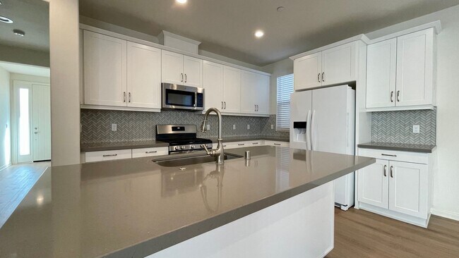 Building Photo - 3994 Righetti Ranch Rd