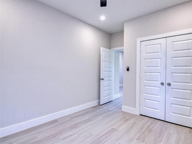 Building Photo - 6581 Rd 5503