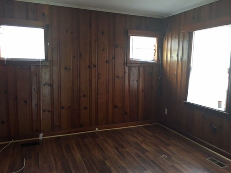 Building Photo - 4724 Tomahawk Trail