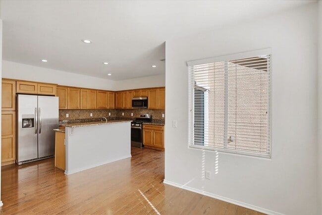 Building Photo - Well Kept Summerlin 3 Bedroom Home
