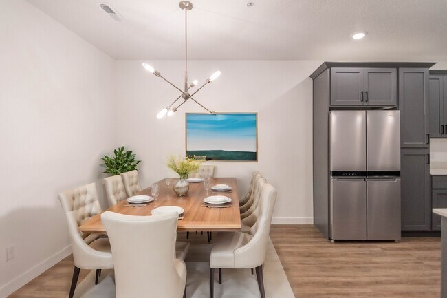 Building Photo - Gorgeous 3-Bed Grant Model in Vista View, ...