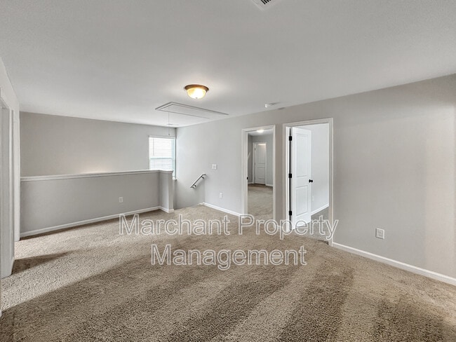 Building Photo - 137 Gervais Cir