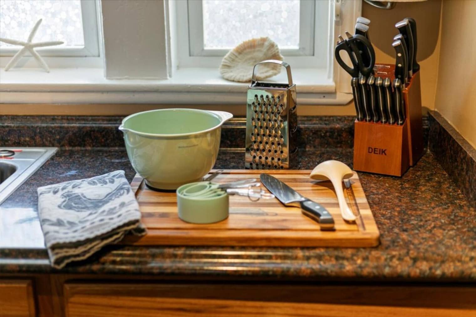 Building Photo - 46 Russell St