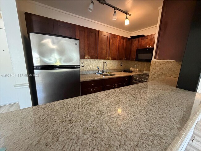 Building Photo - 3582 NE 171 St