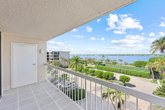 Building Photo - 3250 S Ocean Blvd