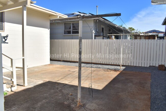 Building Photo - Renovated 4 bedroom, 2 bath Palolo home w/...