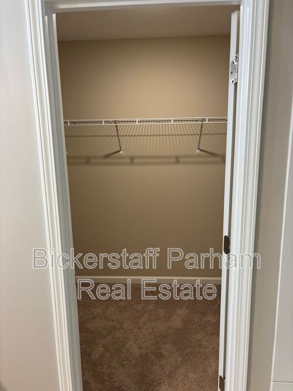 Building Photo - 6439 Sandy Bottom Dr