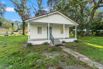 Building Photo - Modern Comfort Meets Country Charm 2BR/1BA...