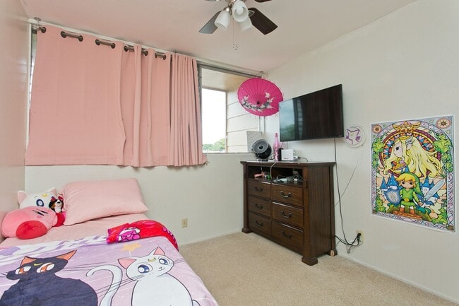 Building Photo - Partly Furnished 3-bedroom, 2.5 bath condo...