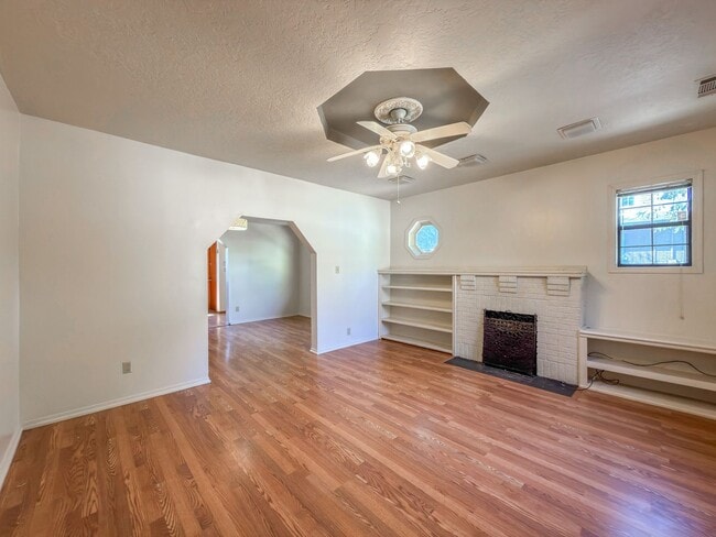 Building Photo - Charming Fort Smith Home - 2 Bed, 1 Bath (...