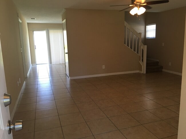 Building Photo - Huge 4 Bedroom / 2 Bath Single Family Home...