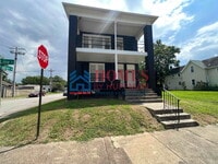 Building Photo - One Bedroom Apartment | Upstairs