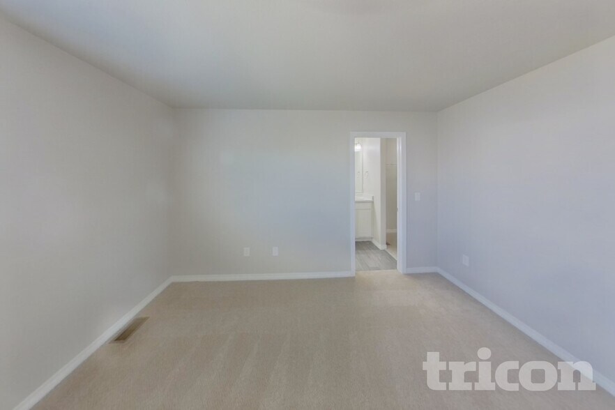 Building Photo - 6122 Cider Mill Pl