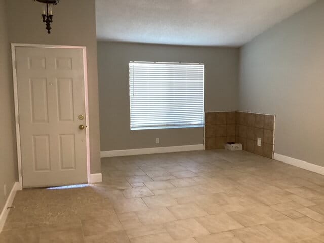 Building Photo - "Charming 3-Bed Oasis with Cozy Fireplace ...
