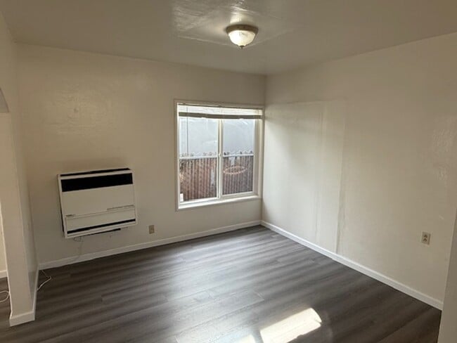 Building Photo - 317 45th St