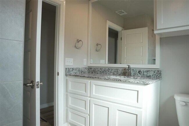 Building Photo - 5216 Bing Cir