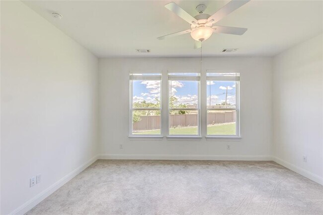 Building Photo - 132 Inlet Ln