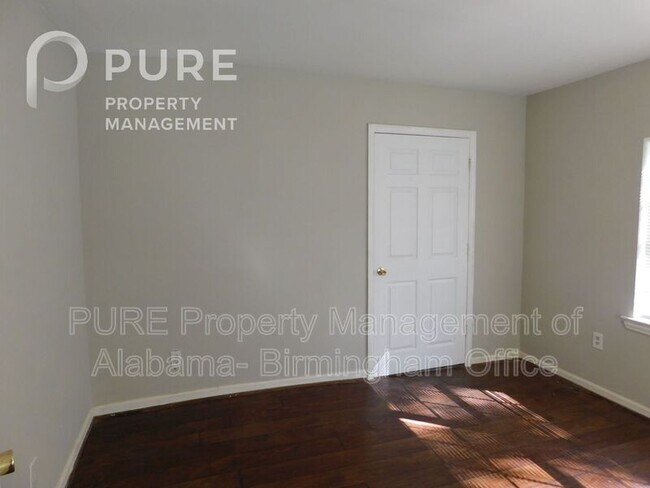 Building Photo - 5208 Highland Ave