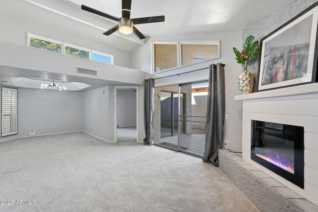 Building Photo - 18002 N 12th St