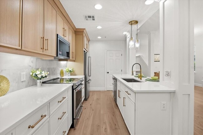 Building Photo - 1316 Lake Baldwin Ln