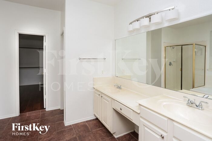 Building Photo - 4510 Grantham Dr