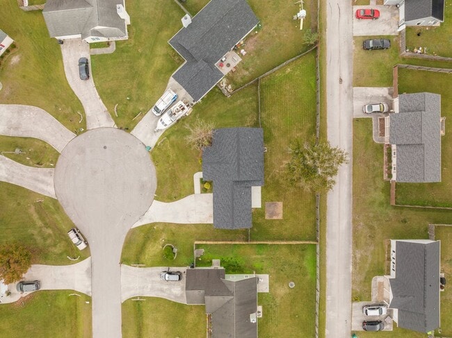 Building Photo - 504 Sumrell Way