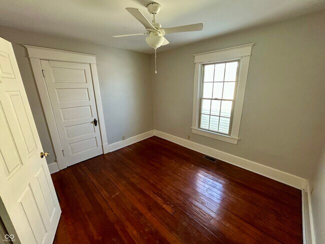 Building Photo - 235 N Oxford St