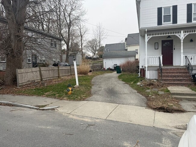 Building Photo - 1 Stafford St