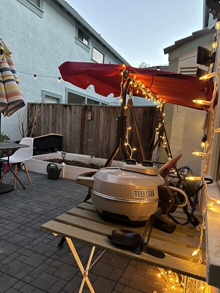 Building Photo - 34736 Tuxedo Cmn