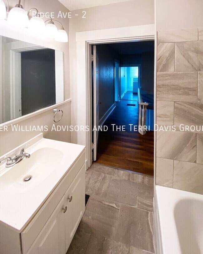 Building Photo - 5651 Ridge Ave