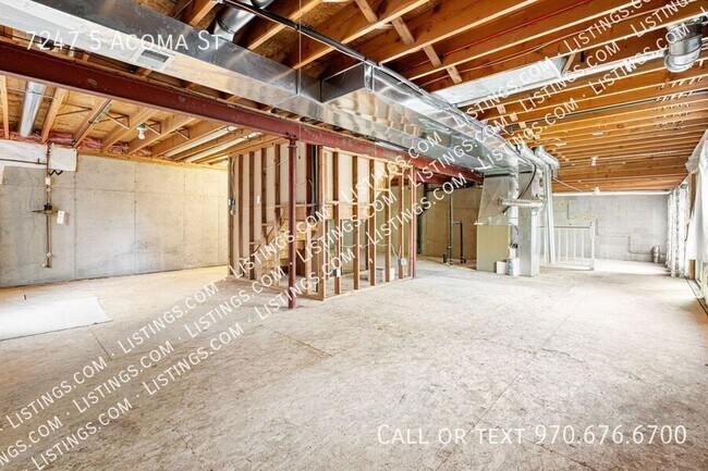Building Photo - 7247 S Acoma St