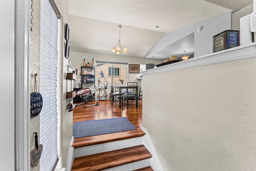 Building Photo - 6531 Passing Sky Dr