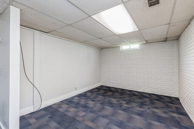 Building Photo - 4126 Harris St
