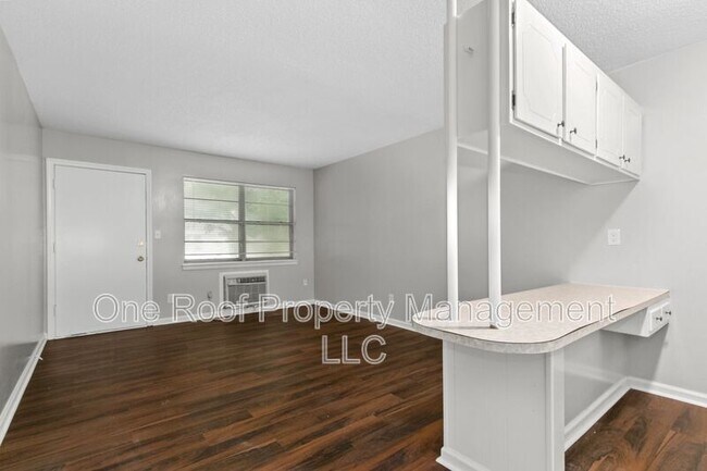 Building Photo - 642 N 31 St