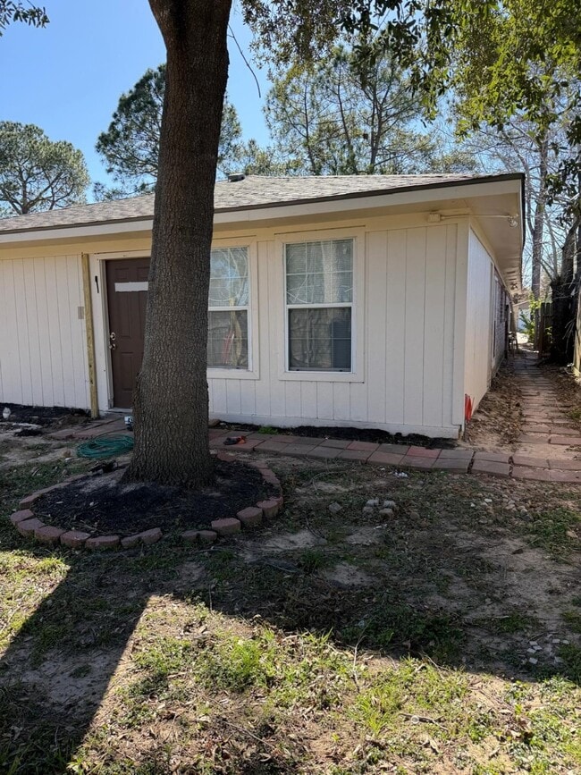 Building Photo - 22610 Smokey Hill Dr