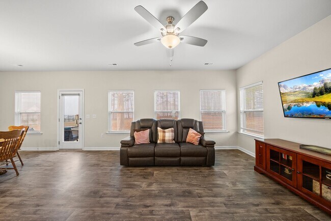 Building Photo - BEAUTIFUL HOME IN LILLINGTON AWAITS YOU!