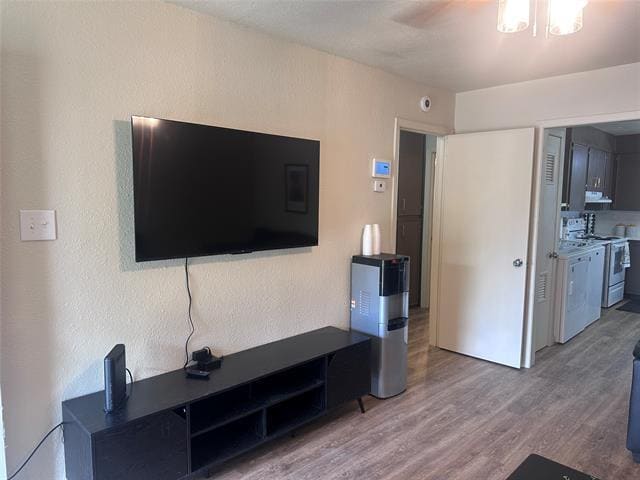 Building Photo - 1651 Palm St