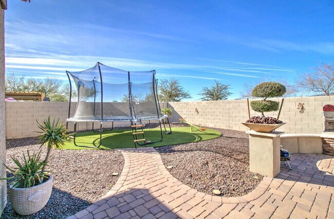 Building Photo - 5316 N 186th Dr