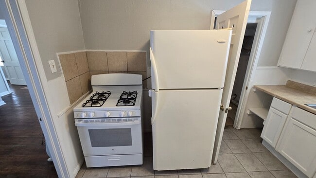 Building Photo - 323 Claremont Ave