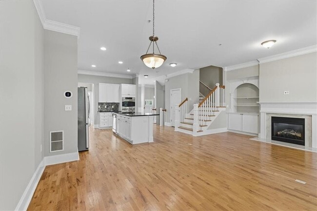 Building Photo - 1664 Mosaic Way