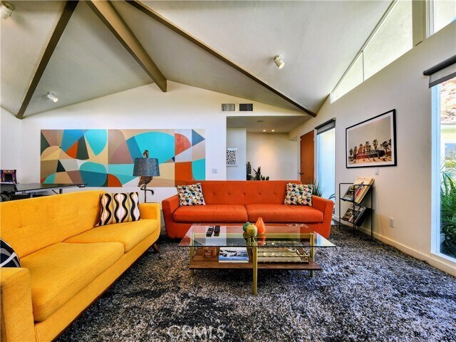 Building Photo - 2499 S Palm Canyon Dr
