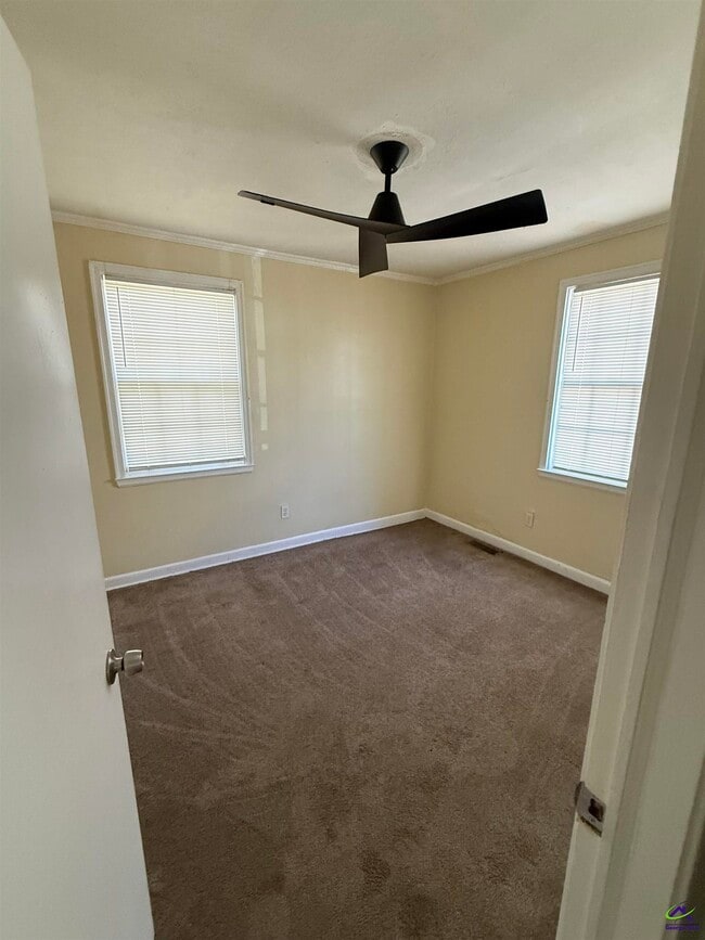 Building Photo - 3222 W Mary Dr