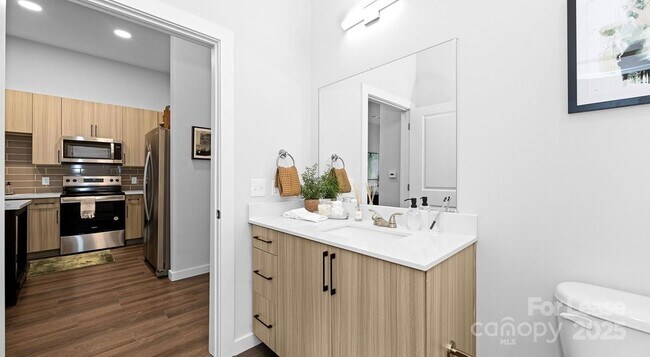 Building Photo - 5120-5177 77 Center Dr