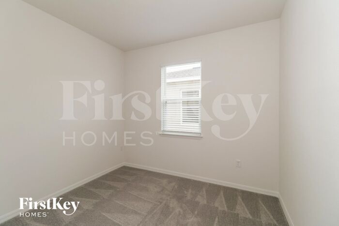 Building Photo - 584 Crown Rose Dr
