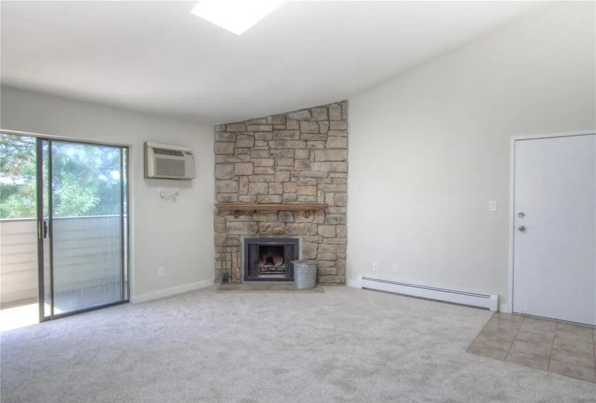 Building Photo - 10150 E Virginia Ave