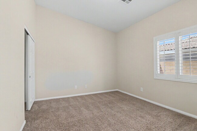 Building Photo - Immaculate 5-Bed, 3-Bath Entertainer’s Home on Over a Quarter Acre in Gated Riverwalk Ranch Manor...