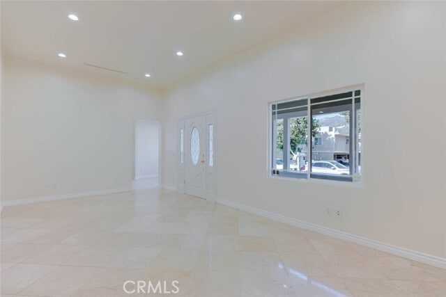 Building Photo - 320 E Dryden St