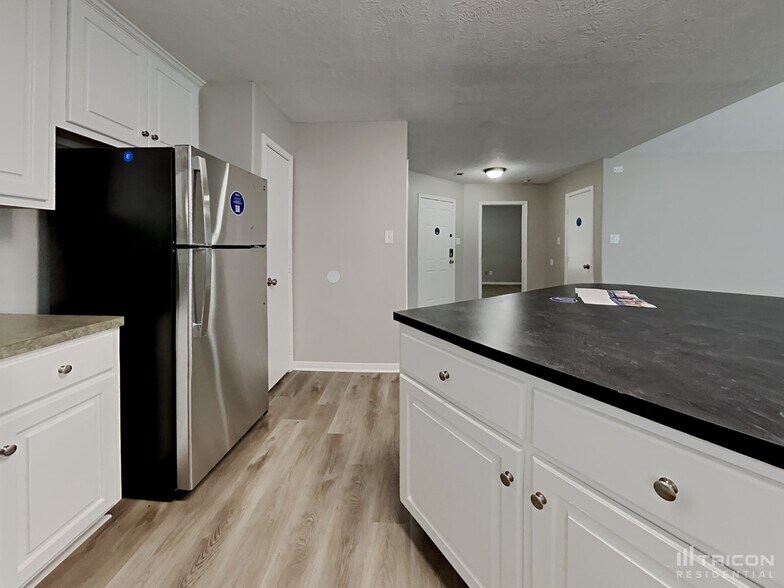 Building Photo - 16333 Sun View Ln