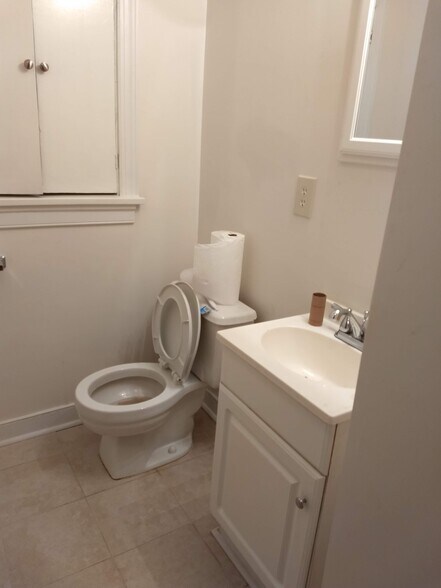 Building Photo - 8806 Gayton Rd